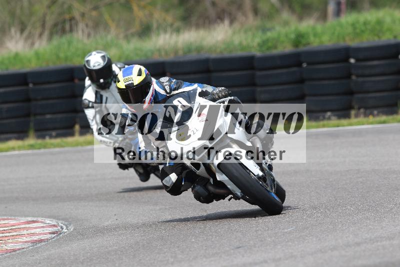 Archiv-2022/13 25.04.2022 Plüss Moto Sport ADR/Freies Fahren/20